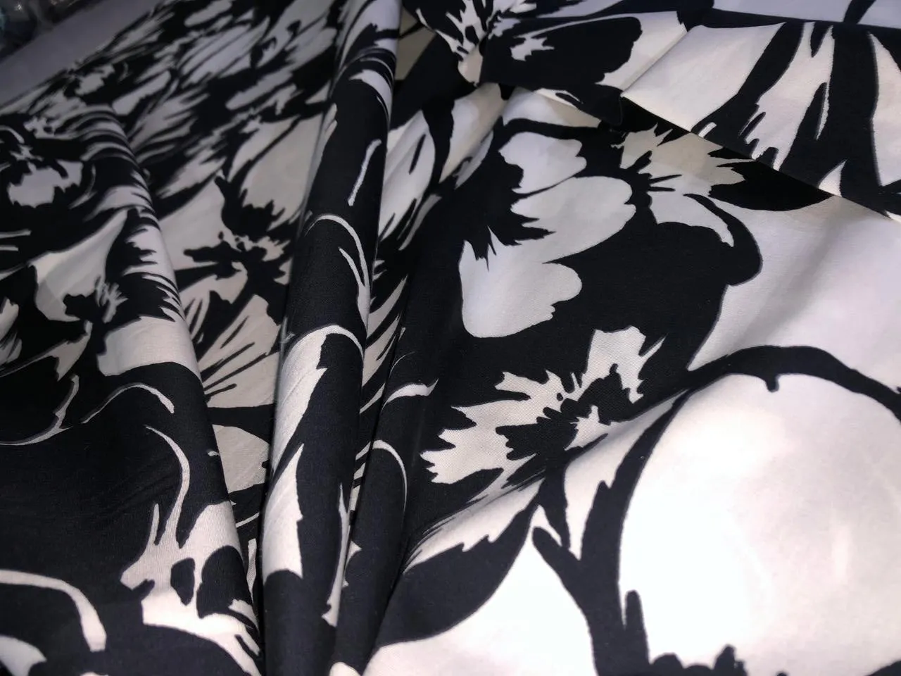 100% Cotton Poplin lycra Floral Print black and white 44" wide [16163]