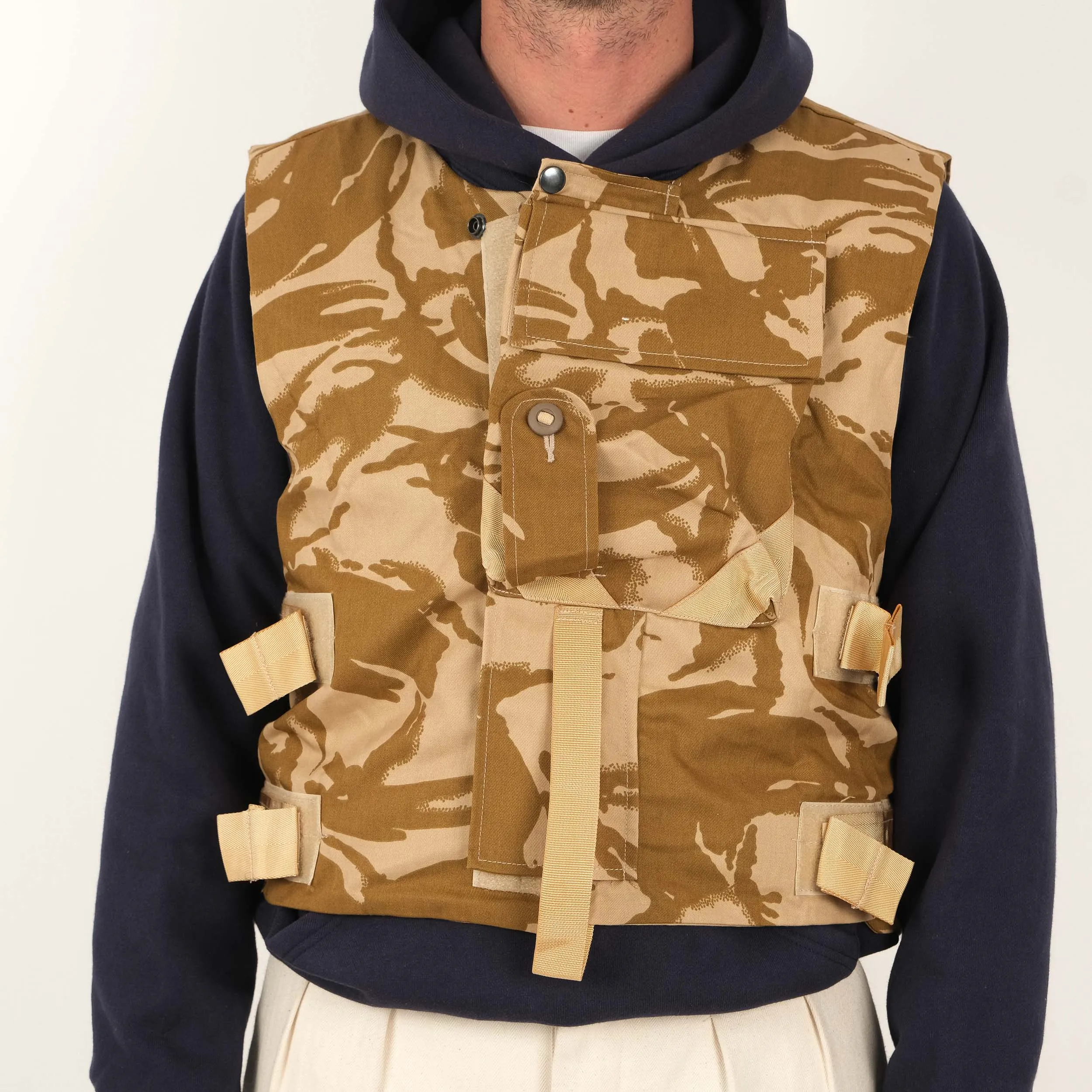 TACTICAL VEST